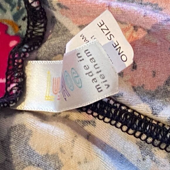 1235 LuLaRoe Leggings Size OS Red Pink Marigold Flower Print New - Picture 3 of 5